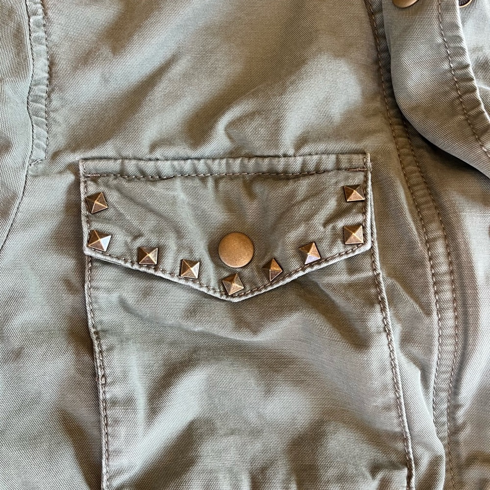 GAP Women’s Olive Studded Field Jacket - Picture 4 of 7